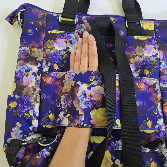 Baggallini All Set 3 in 1 Tote Backpack Travel Bag RFID-blocking technology - Picture 4 of 15